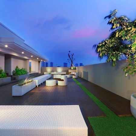 Brits Hotel Puri Indah Jakarta Exterior foto