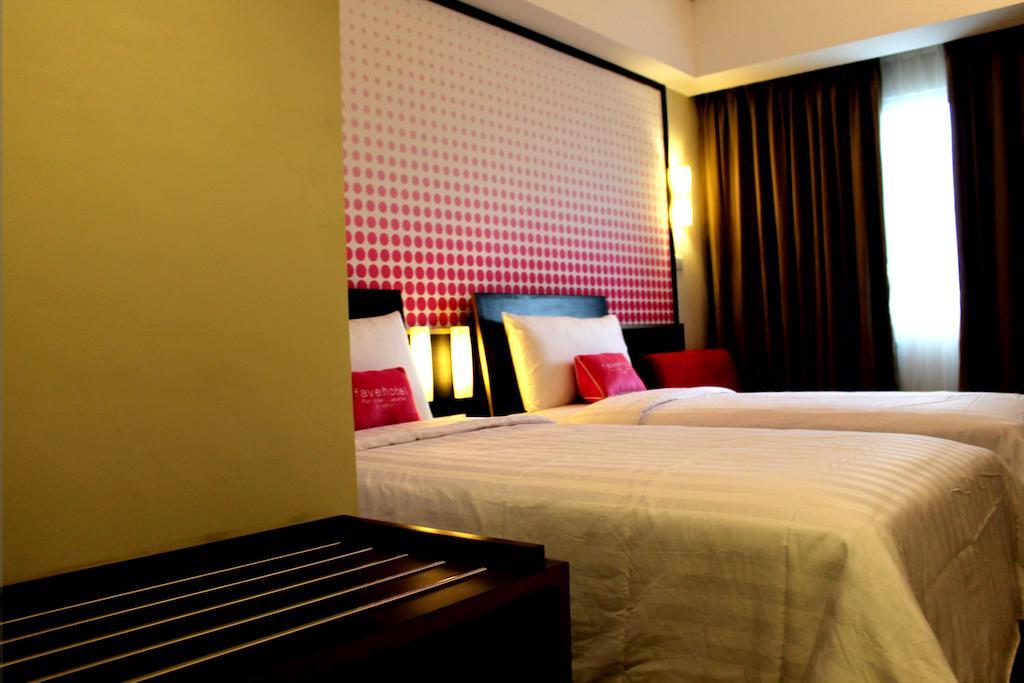 Brits Hotel Puri Indah Jakarta Exterior foto