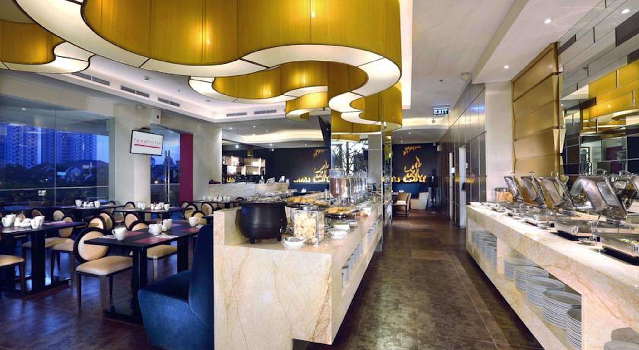 Brits Hotel Puri Indah Jakarta Exterior foto