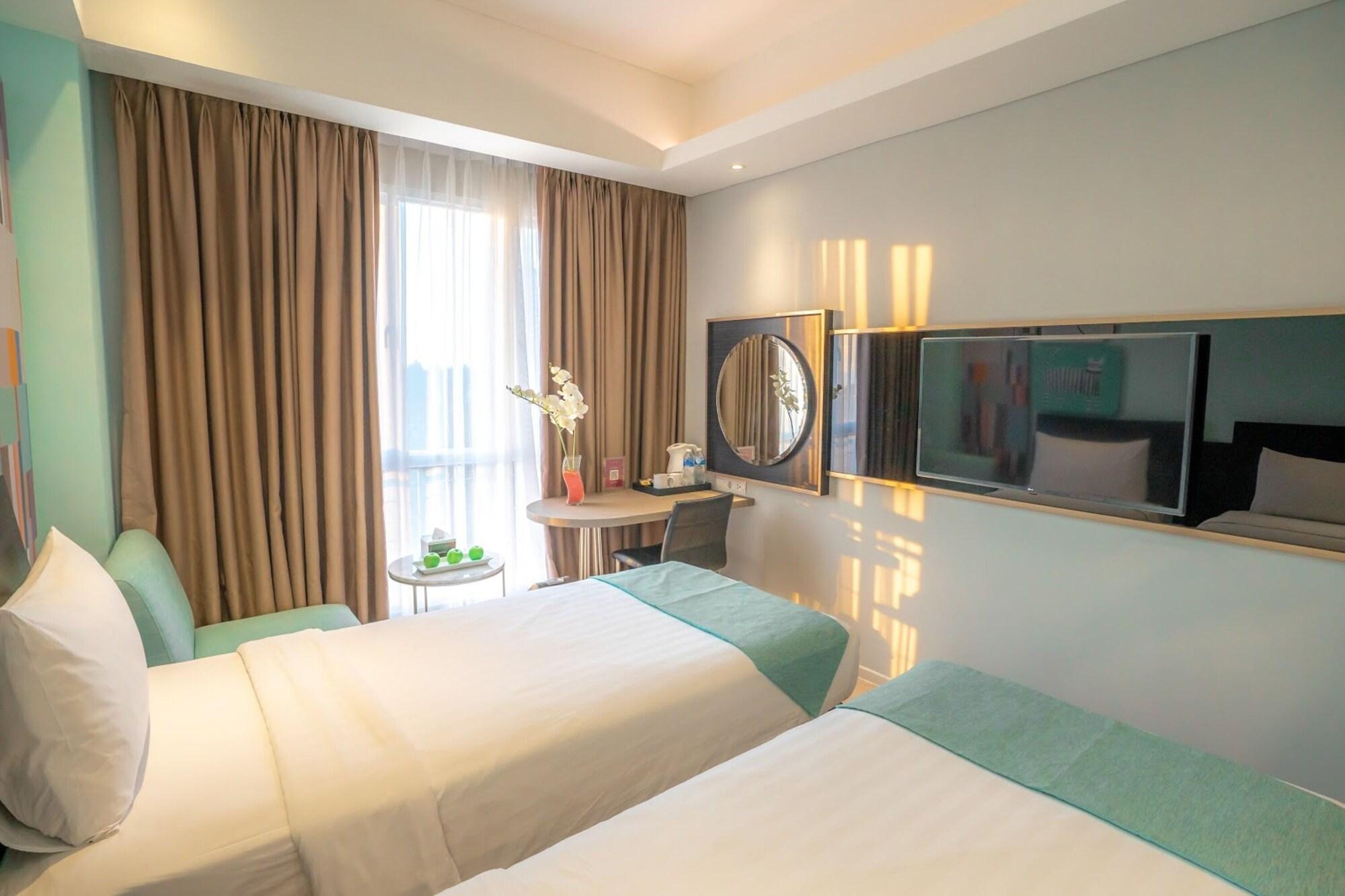 Brits Hotel Puri Indah Jakarta Exterior foto