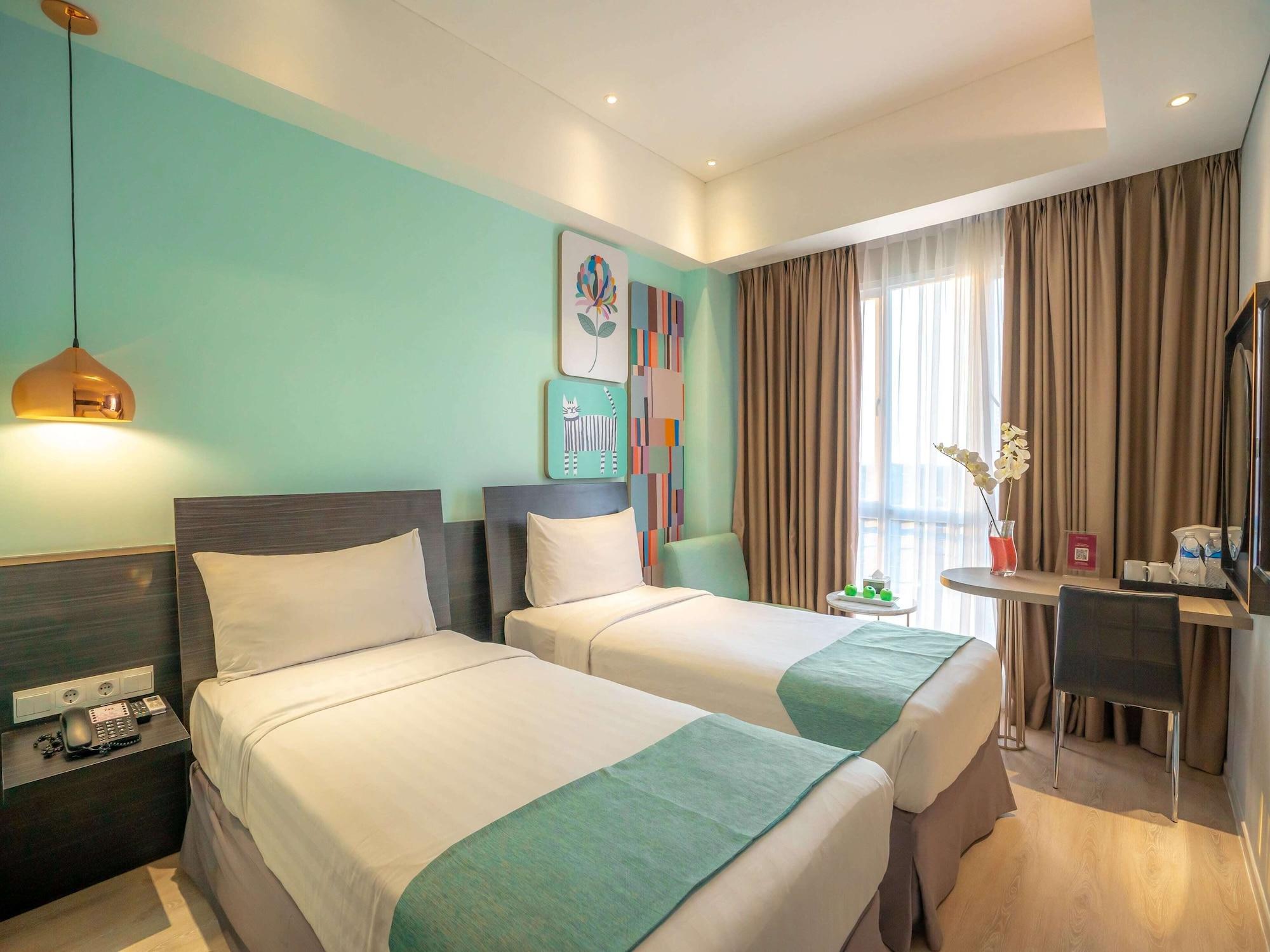 Brits Hotel Puri Indah Jakarta Exterior foto